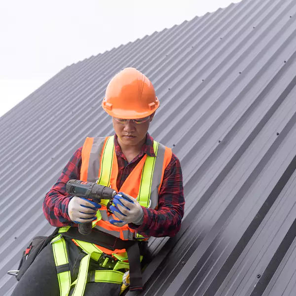 Why Property Owners in Bloomington Choose Bloomington Roofing Pro for Tin Roofing Installation Service?