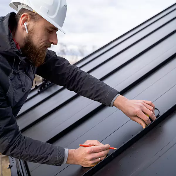 Why Bloomington Property Owners Choose Bloomington Roofing Pro for Tin Roof Repair service?
